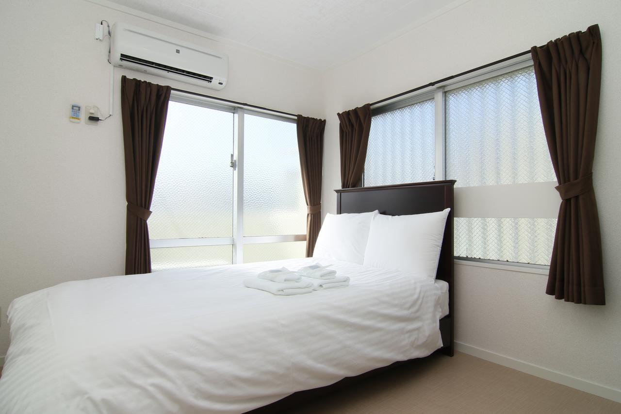 Seven House Urasoe Hotell Exteriör bild